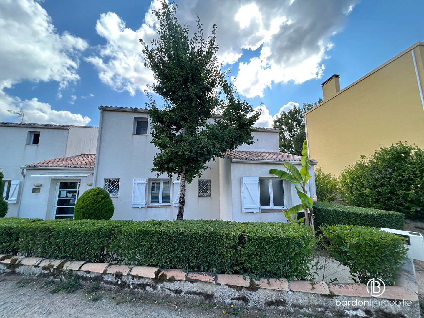 Photo Local professionnel centre ville Challans image 1/6