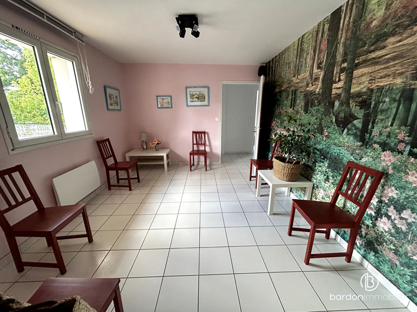 Photo Local professionnel centre ville Challans image 2/6