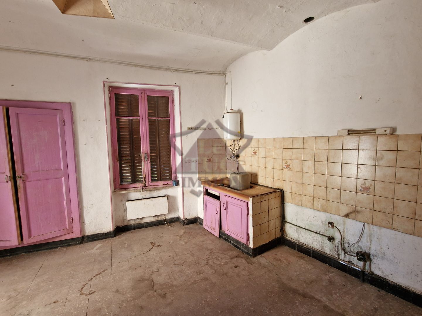 Photo Maison de village à rénover avec terrain attenant image 3/6