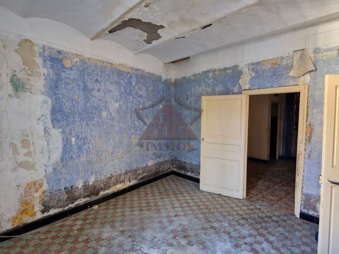 Photo Maison de village à rénover avec terrain attenant image 6/6