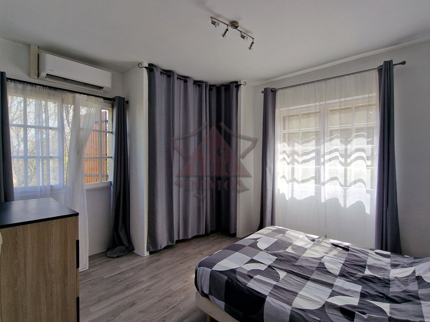 Photo MAS EN PIERRES PROCHE CENTRE VILLAGE image 6/6