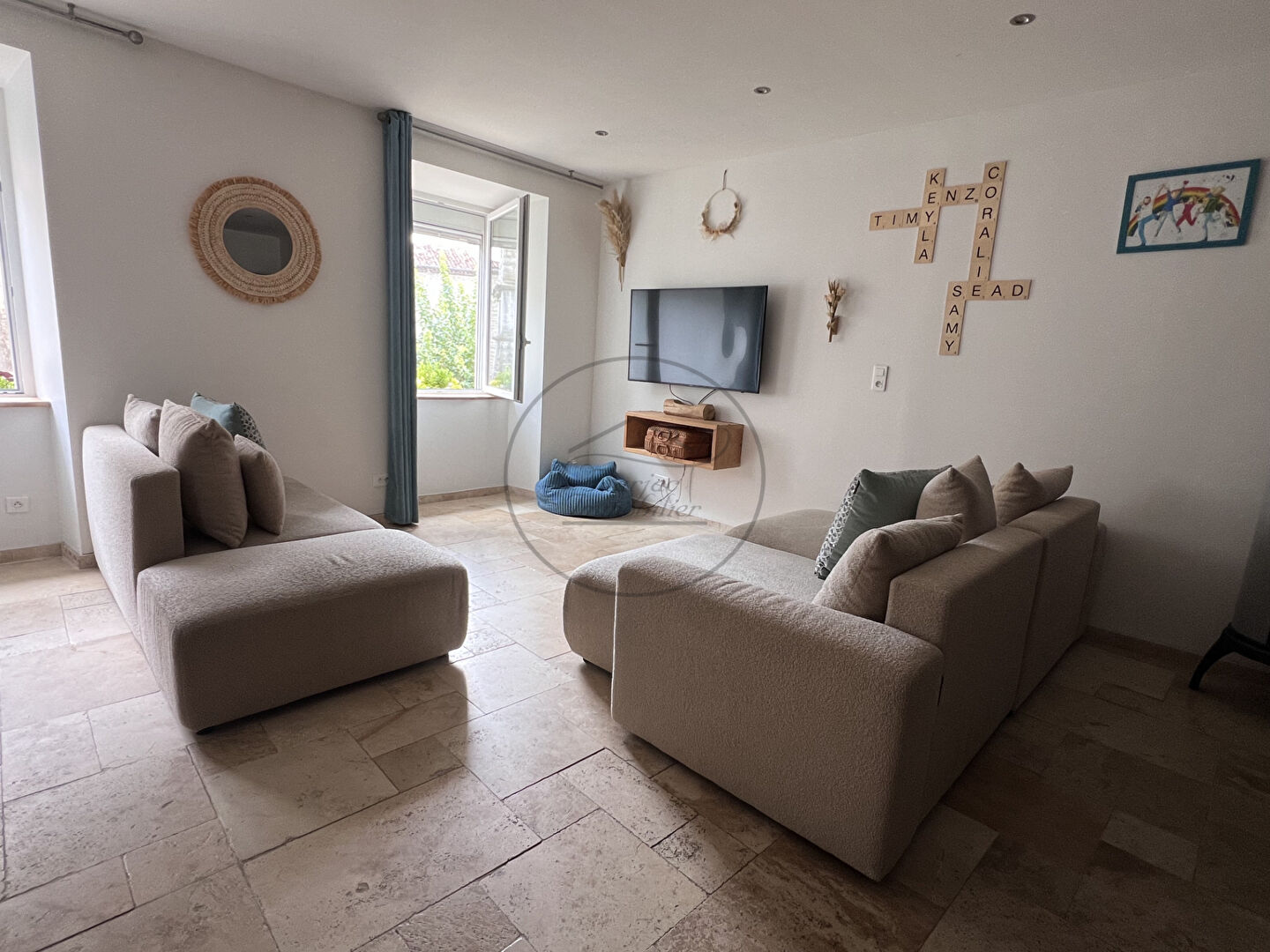 MAISON DE VILLAGE EN PIERRE RENOVEE ENTIEREMENT