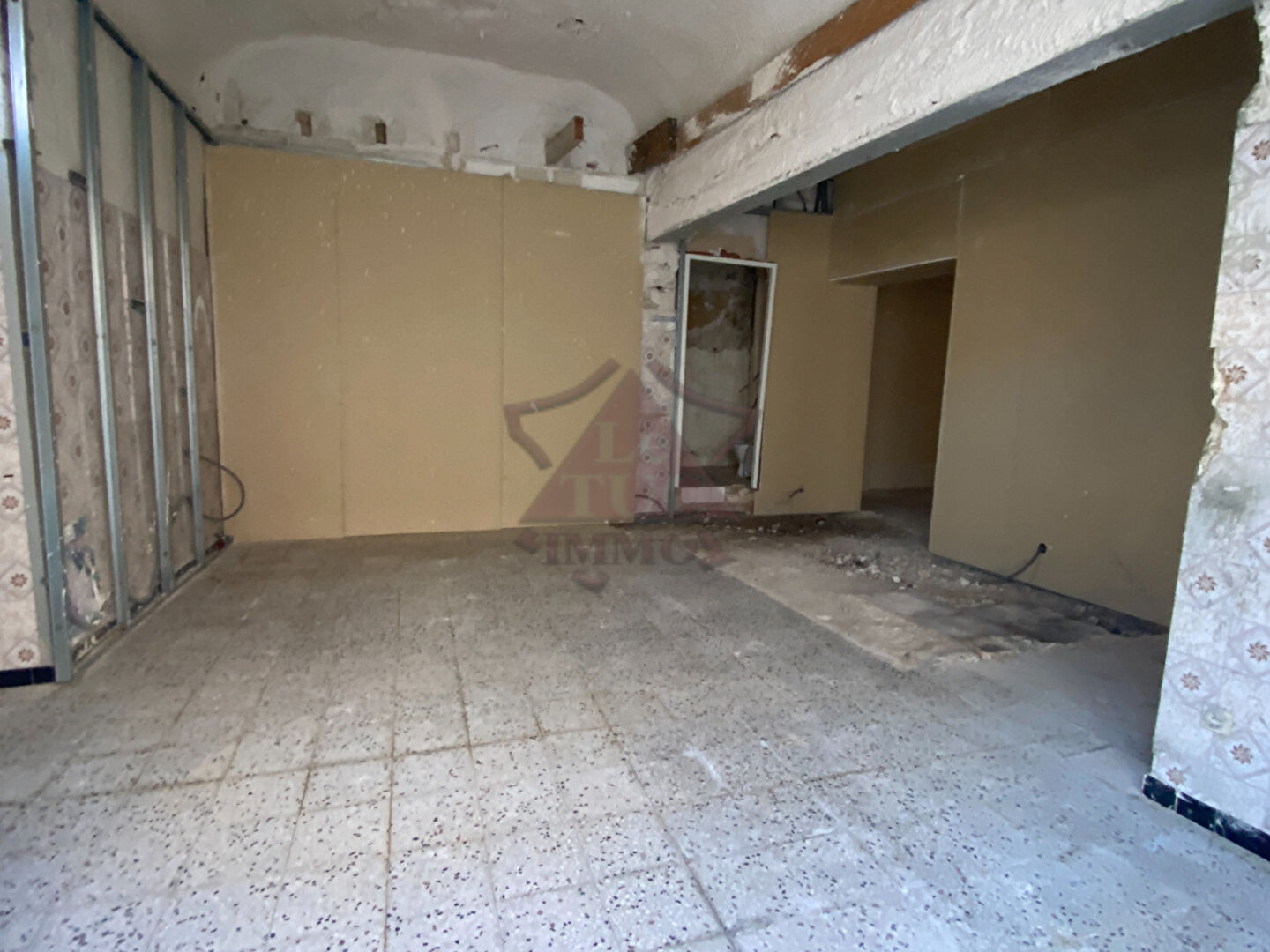 Photo Immeuble sur 4 étages à rénover image 5/6