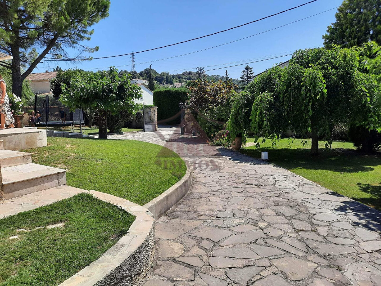 Photo Villa de plain-pied dans un environnement idéal image 3/6