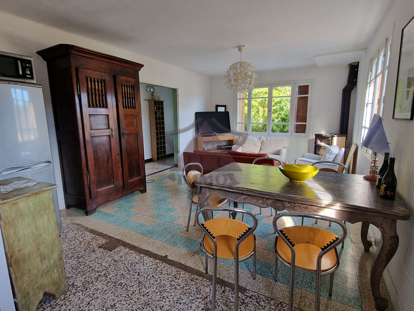 Photo Ensemble immobilier sur terrain constructible image 3/6