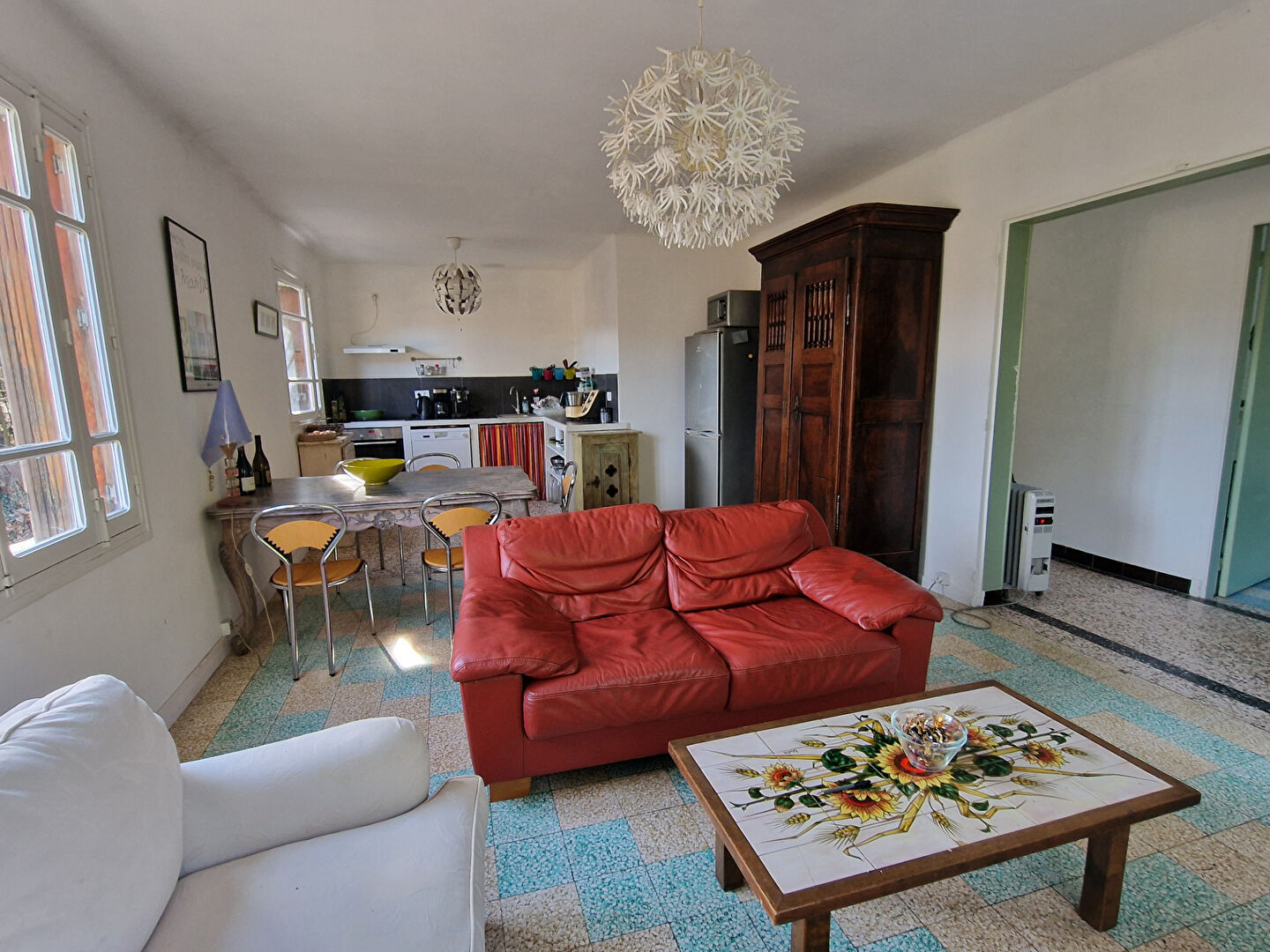 Photo Ensemble immobilier sur terrain constructible image 4/6