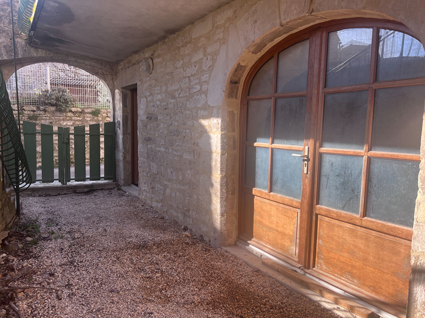 Photo Saint Privat de Champclos - maison de hameau avec terrasse et cour image 6/6