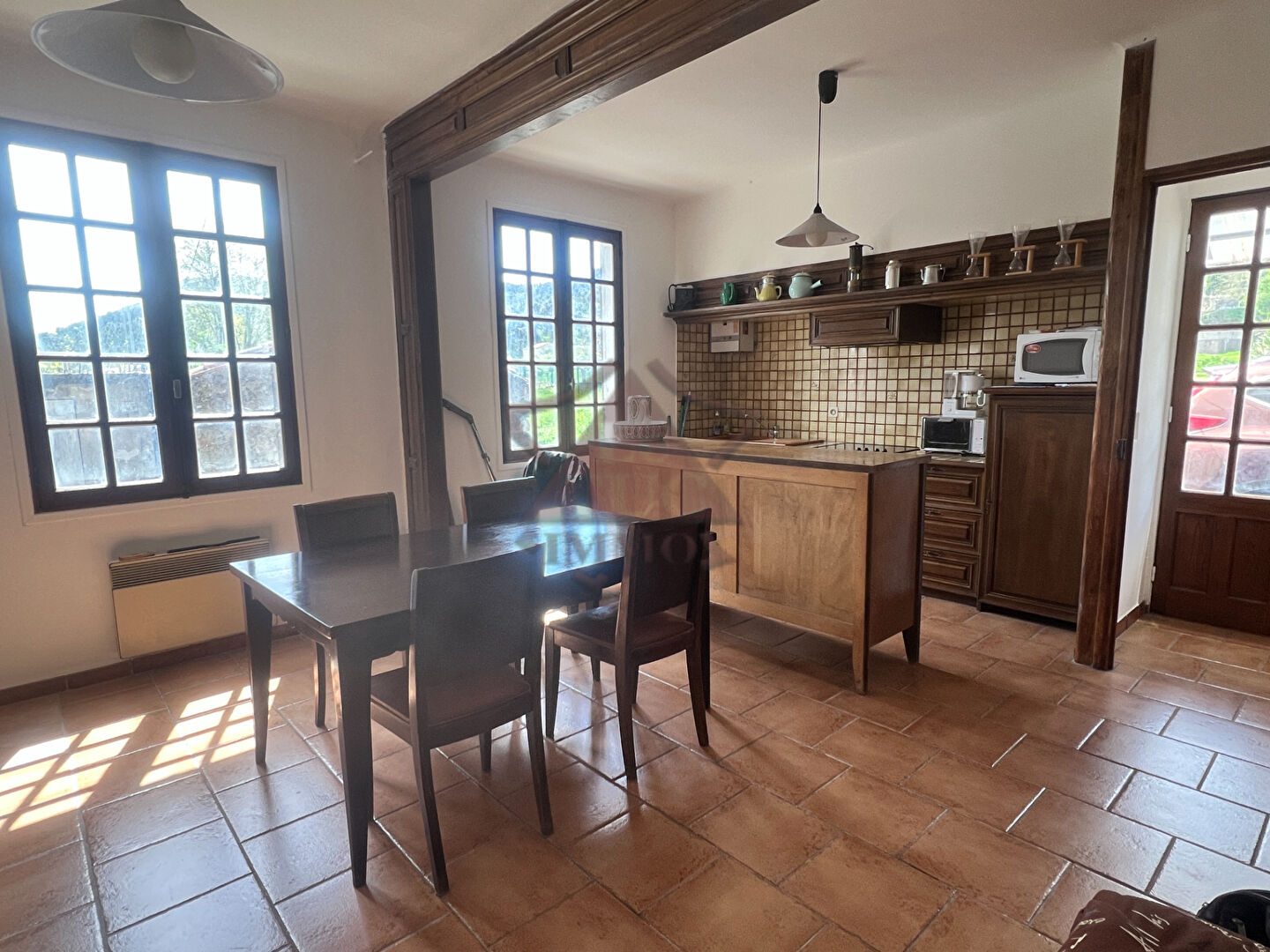 Photo Maison avec garage et grange image 3/6