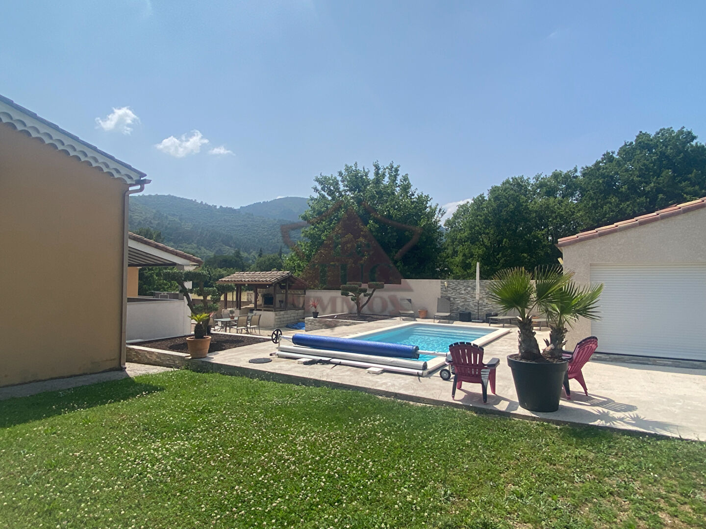 Photo Villa de plain-pied avec piscine image 2/6
