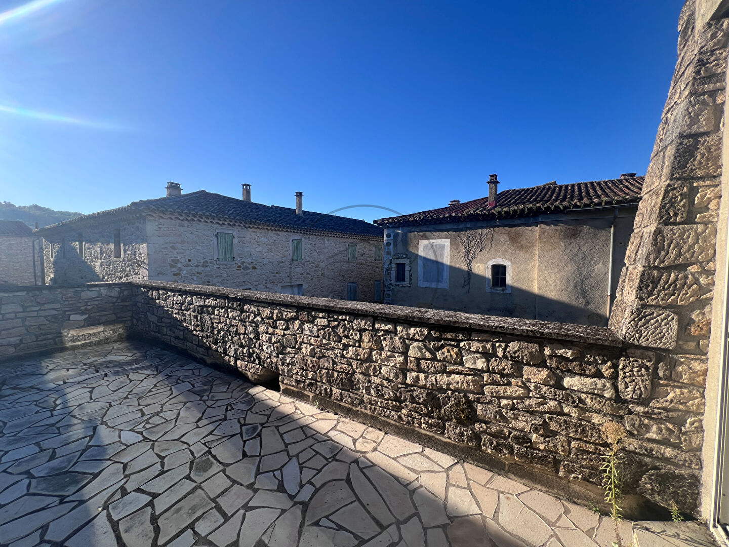 Photo Maison de village à rénover. image 2/6