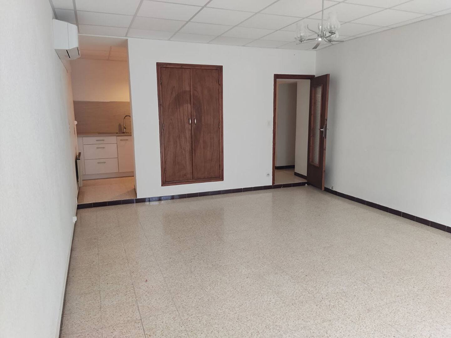 Photo Appartement Barjac 3 pièce(s) 65.81 m2 image 2/5