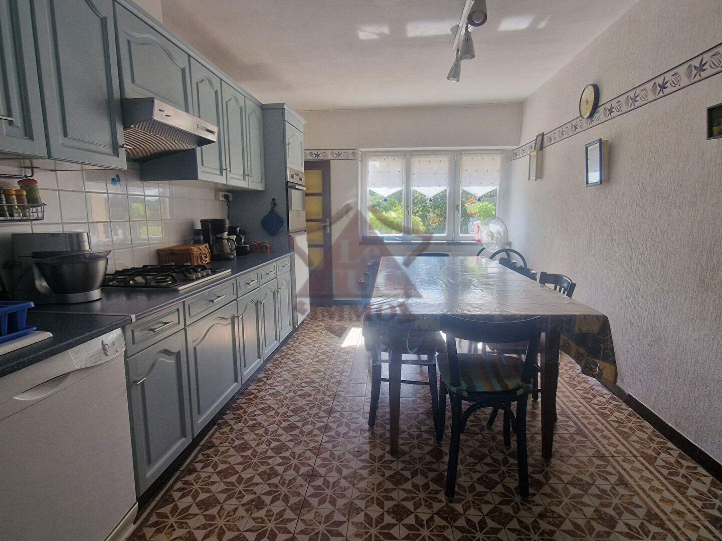 Photo Maison en pierres avec hangar et piscine image 6/6