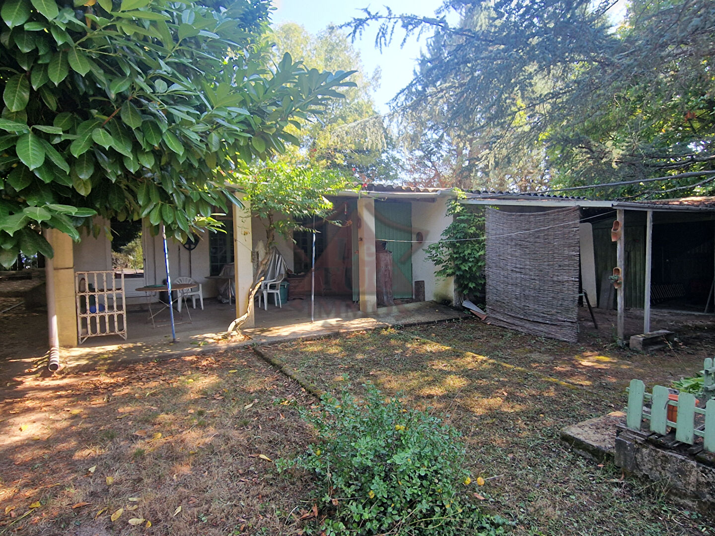 Photo Bungalow isolé en pleine nature sur 2700 m² de terrain image 2/6