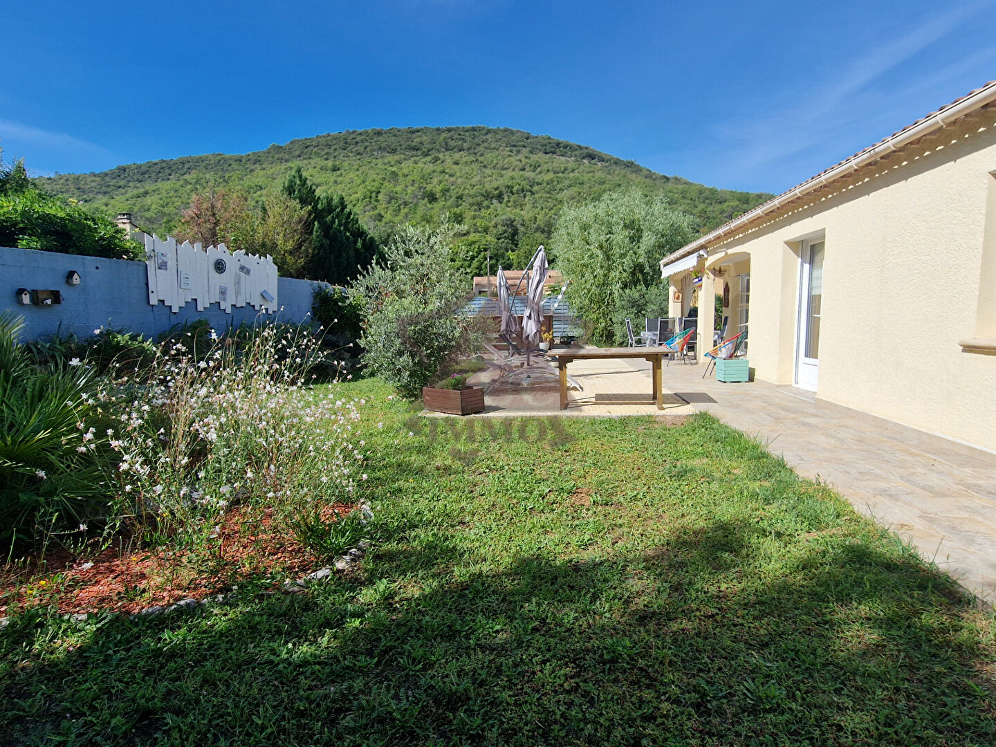 Photo Maison de plain pied en parfait état image 2/6