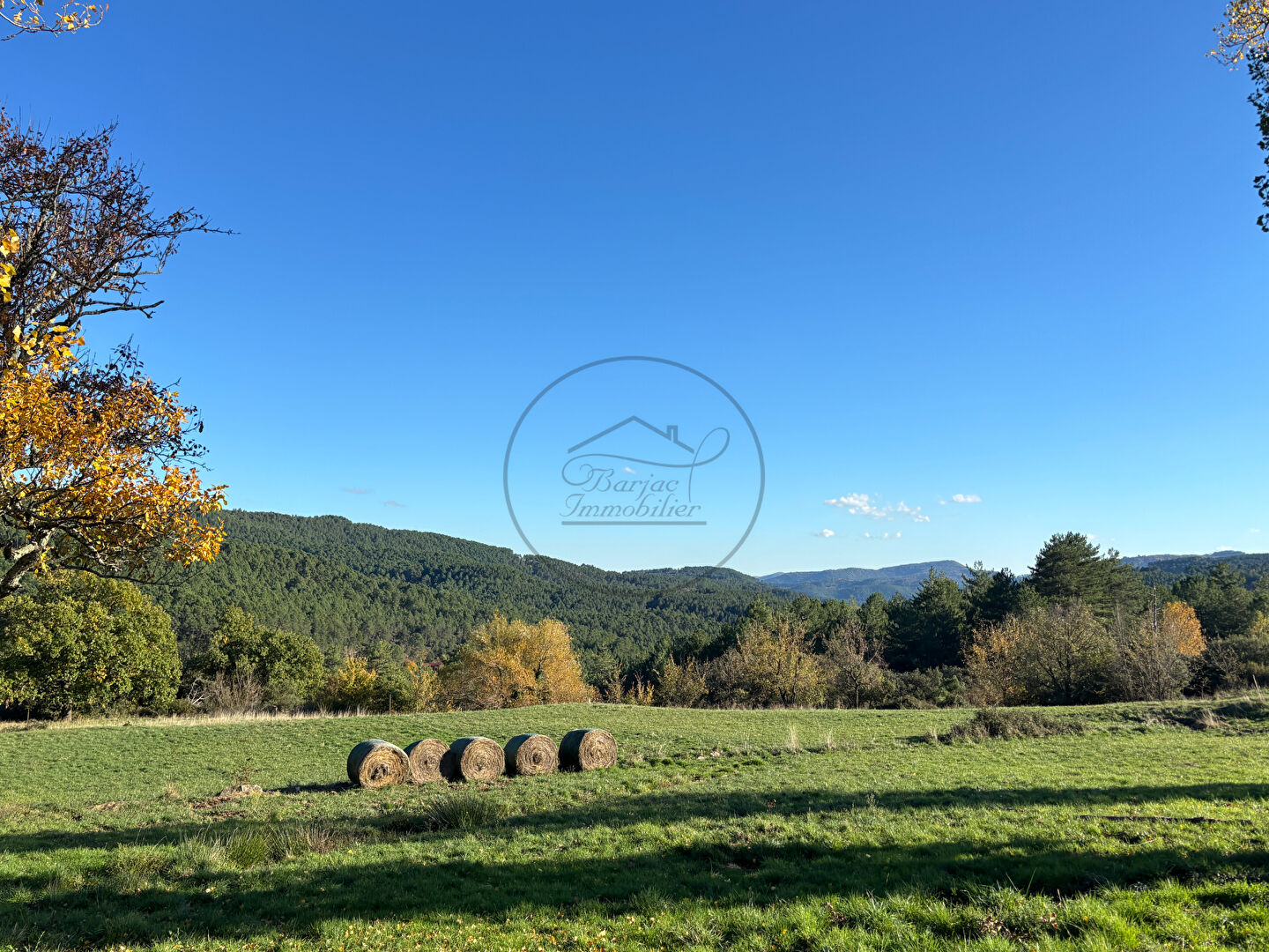 Photo Bâtisse à rénover. image 2/6