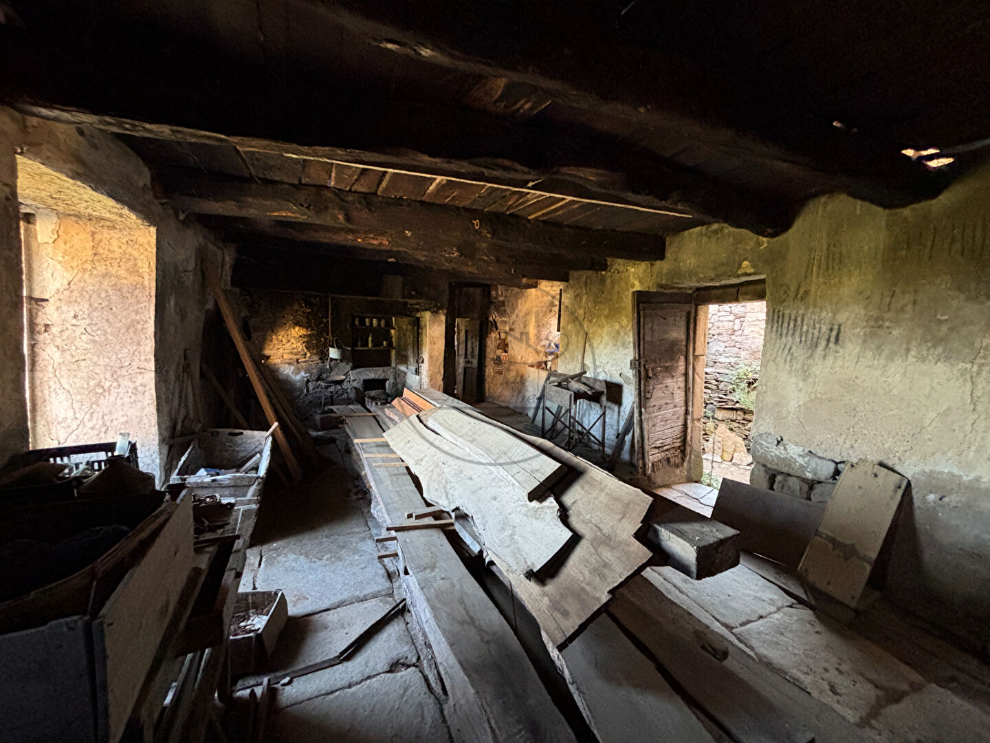 Photo Bâtisse à rénover. image 3/6