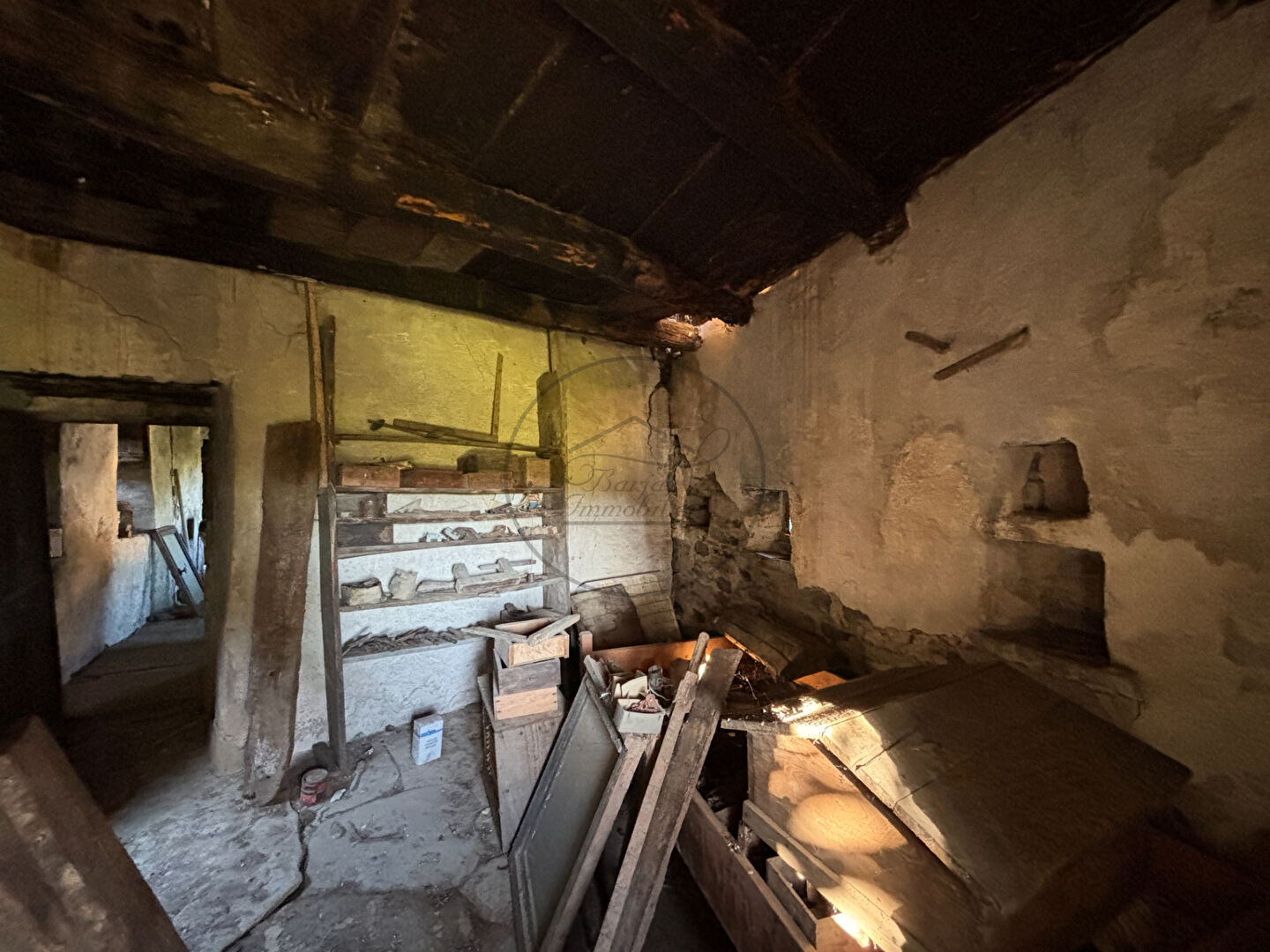 Photo Bâtisse à rénover. image 4/6