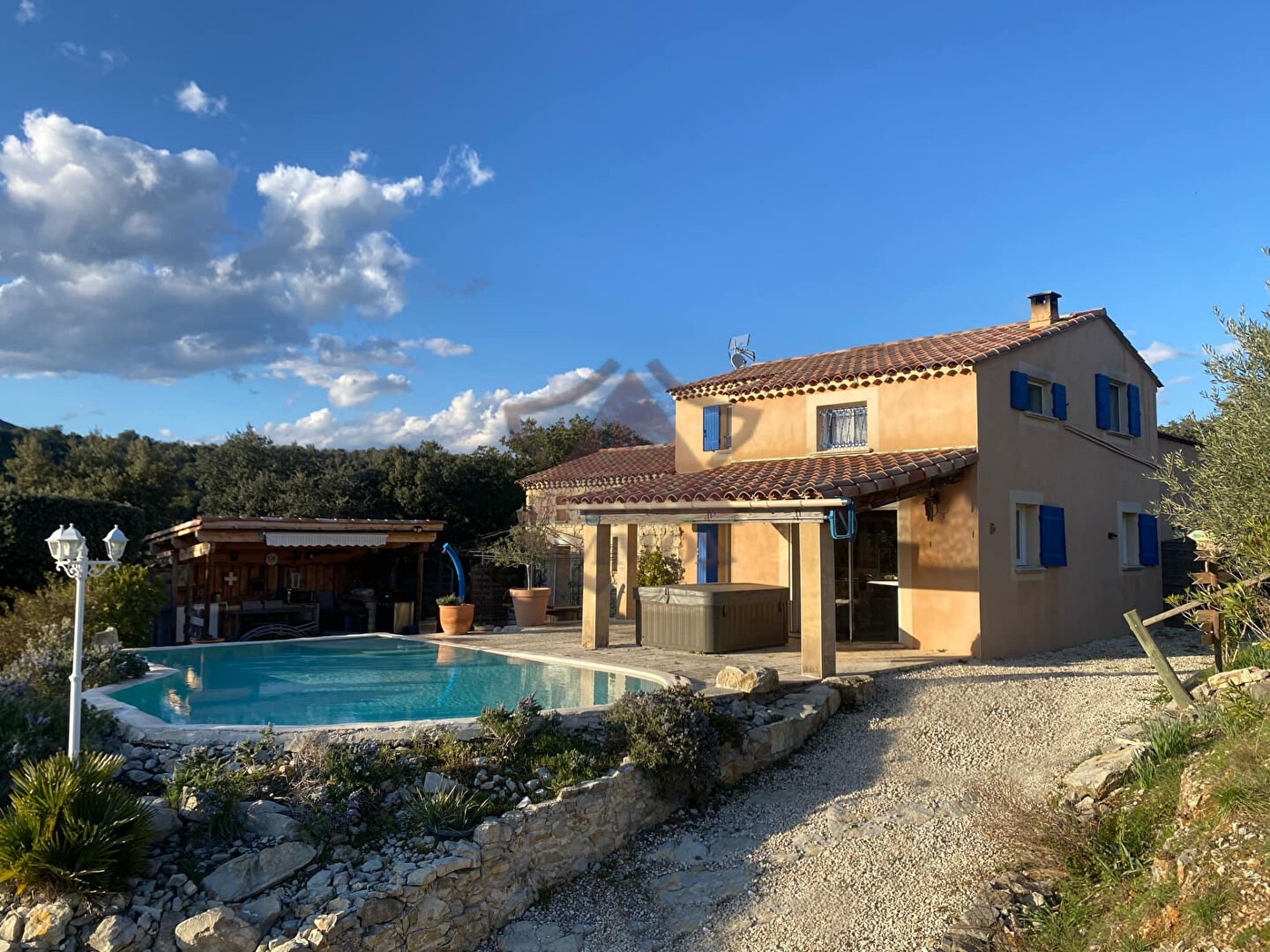 Photo Maison avec gite dans un cadre exeptionnel image 1/6