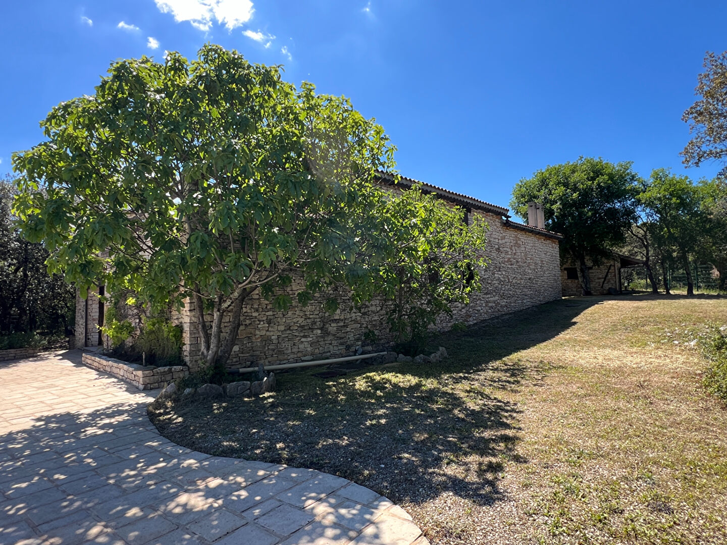 Entre Barjac et Uzès, Superbe maison en pierre avec vue panoramique