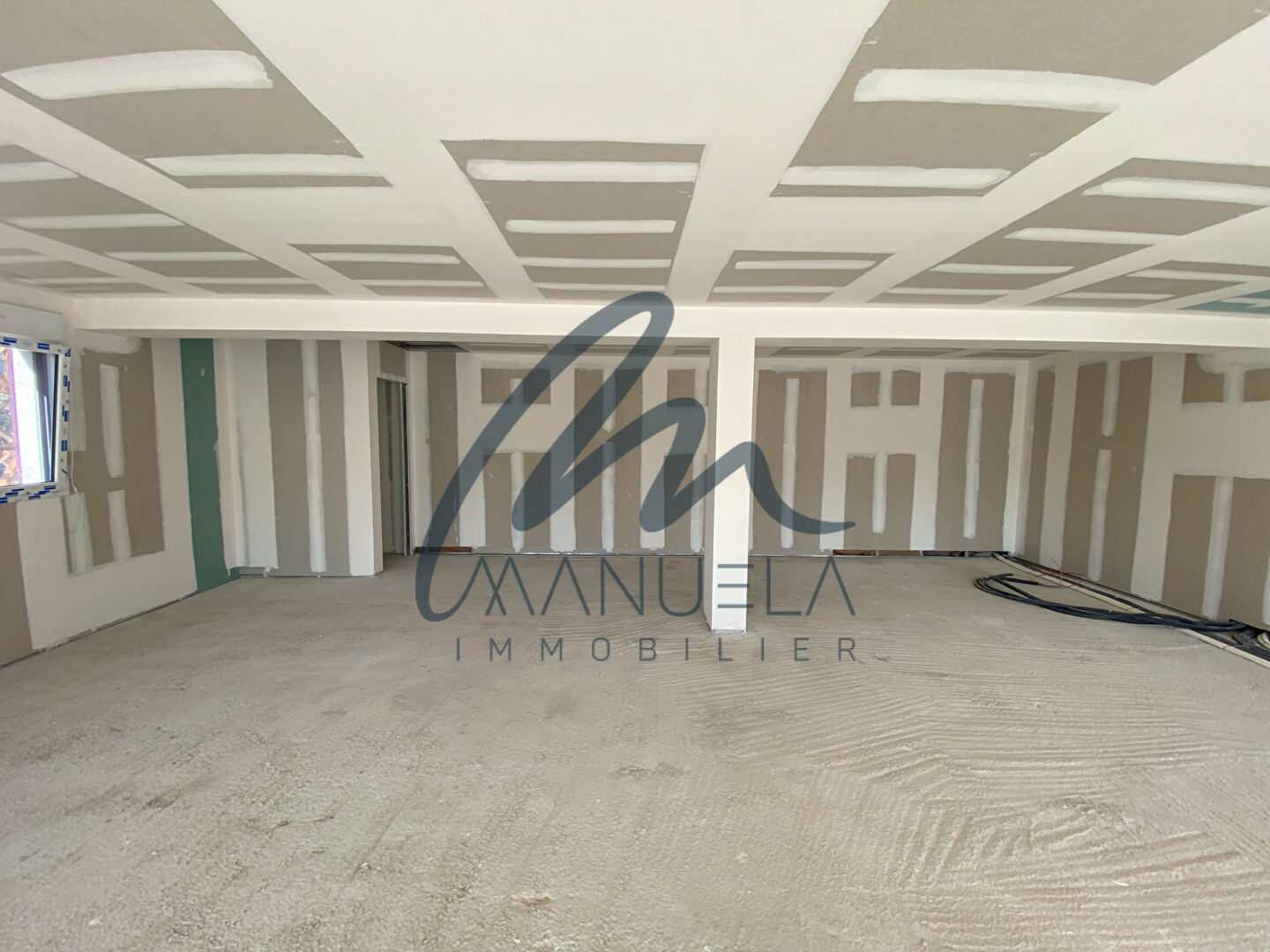 Photo Local professionnel brut image 6/6