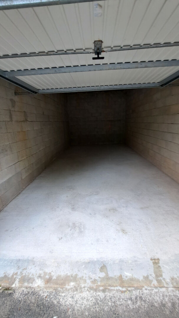 Photo GARAGE 22.10 m2 - VIDAUBAN image 2/2