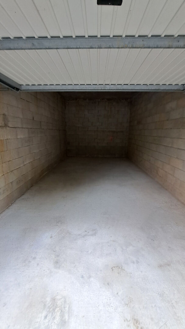 Photo GARAGE 21.60 m2 - VIDAUBAN image 2/2
