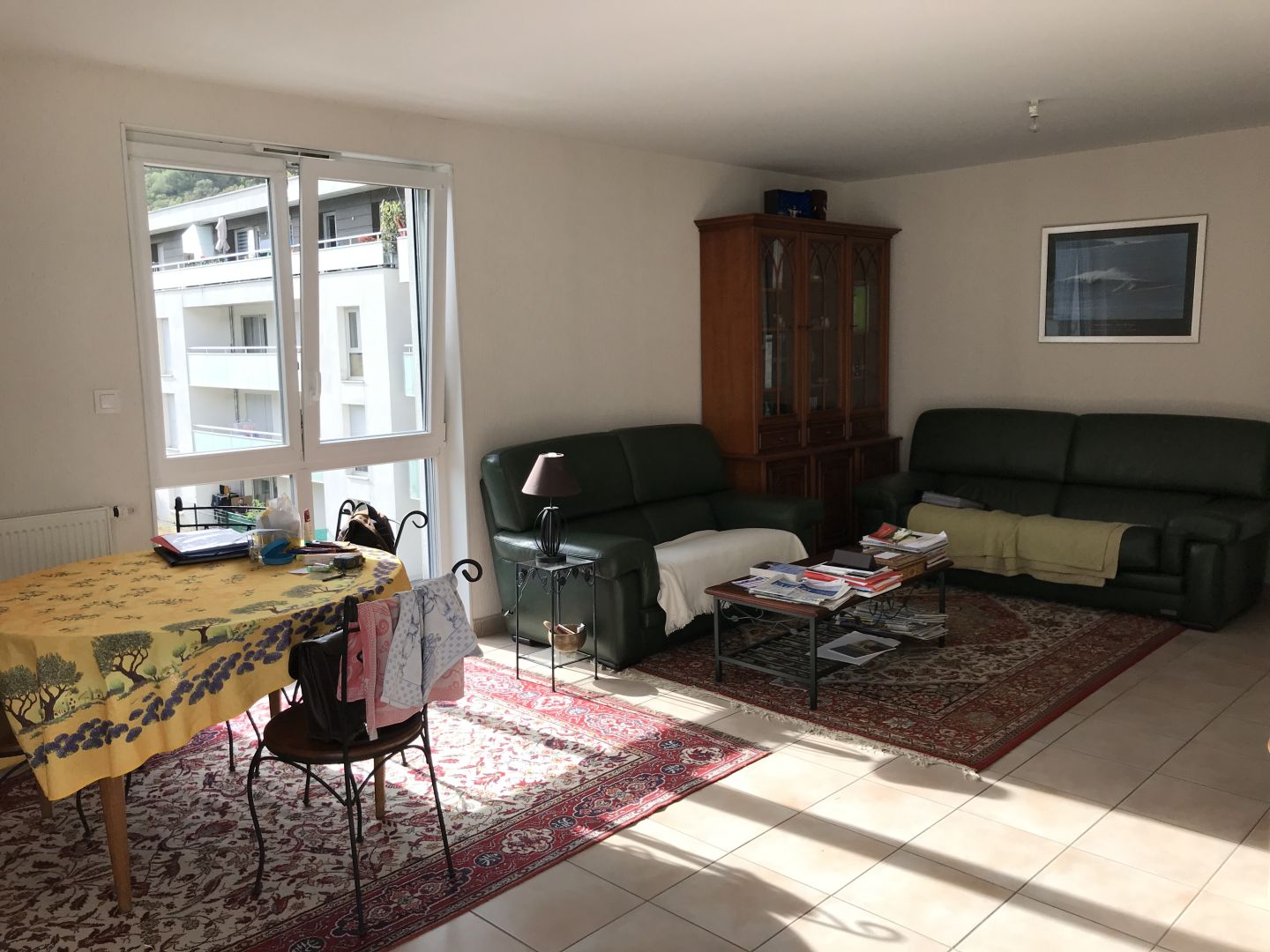 Photo Appartement T3 dans une copropriété récente et sécurisée avec terrasse et parkings image 2/6