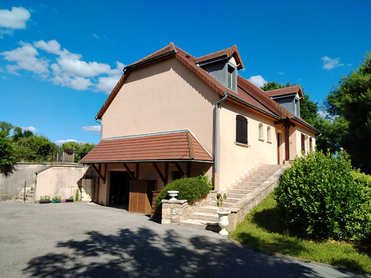 Agence immobilière de BERSOT IMMOBILIER Arbois