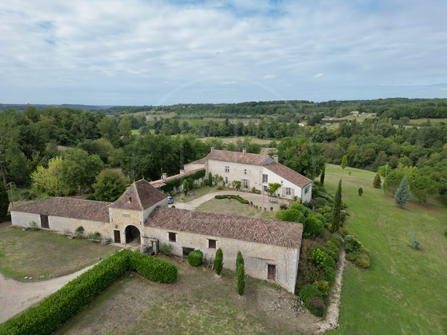 Maison 
DURAS
 4993