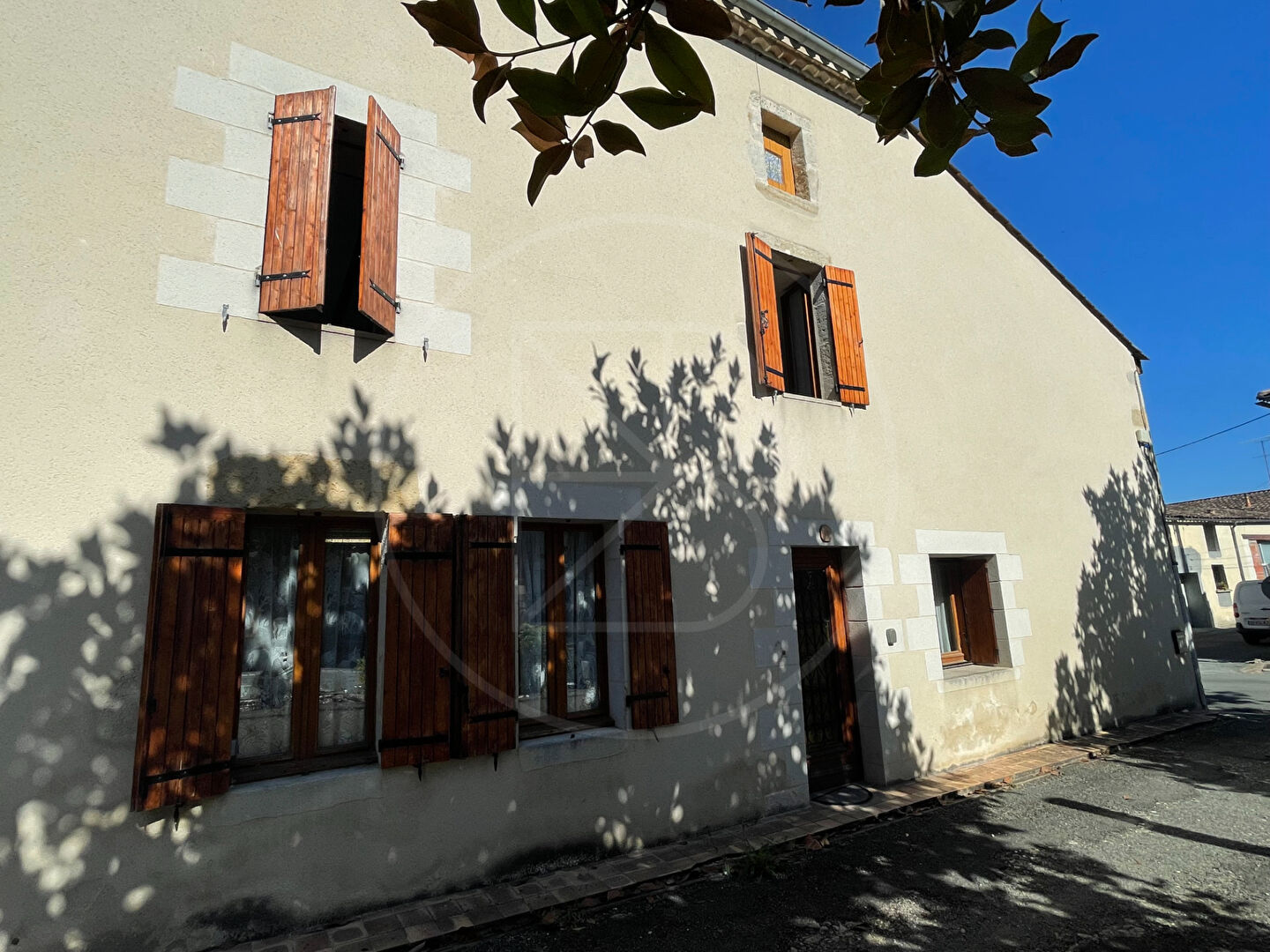 Maison 
MONSEGUR
 4420