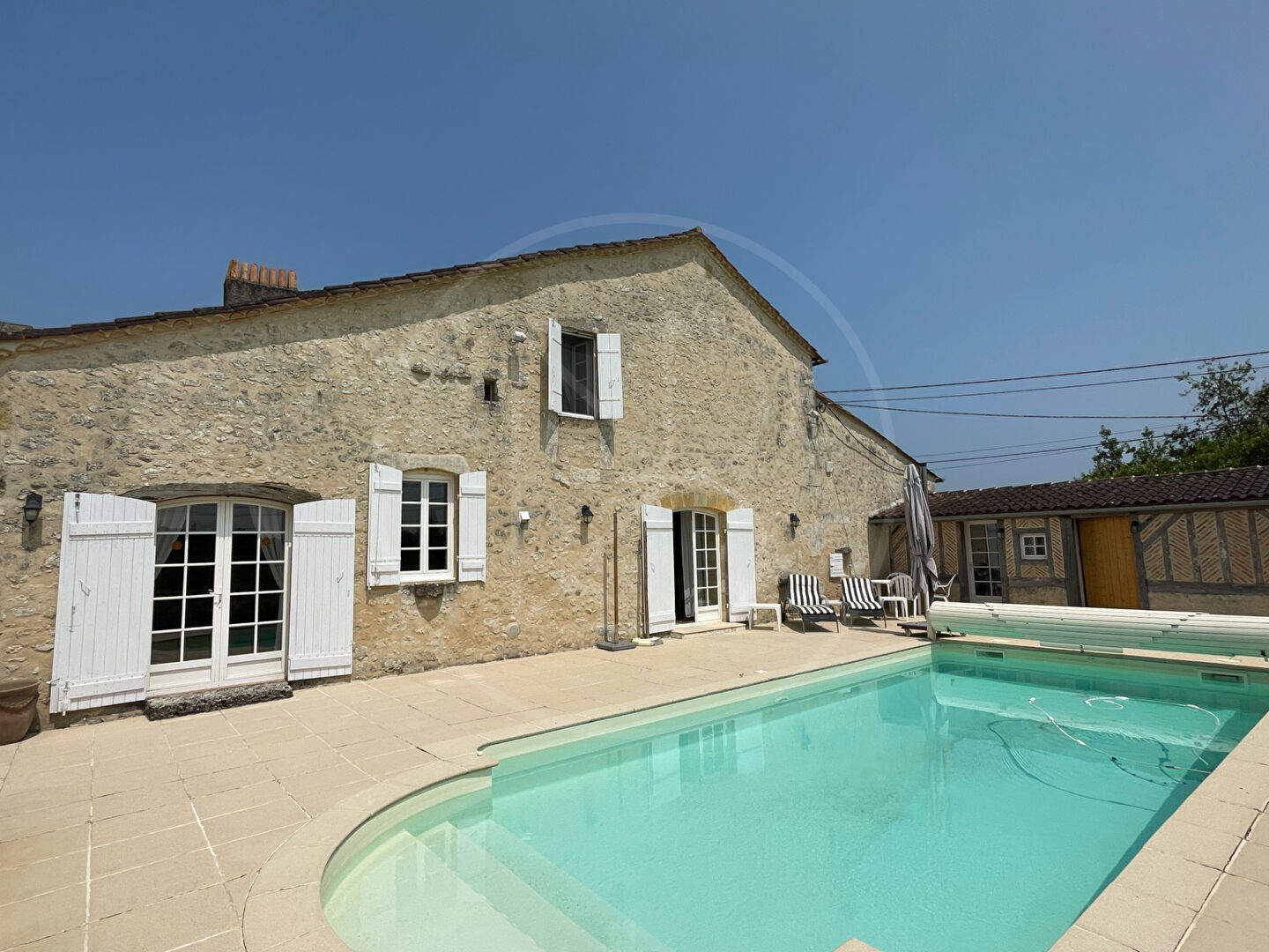 Maison 
VILLEFRANCHE DE LONCHAT
 4926