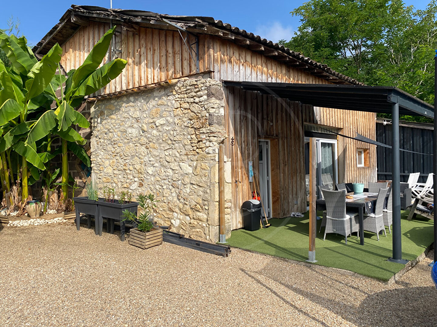 Maison 
MONTCARET
 4910