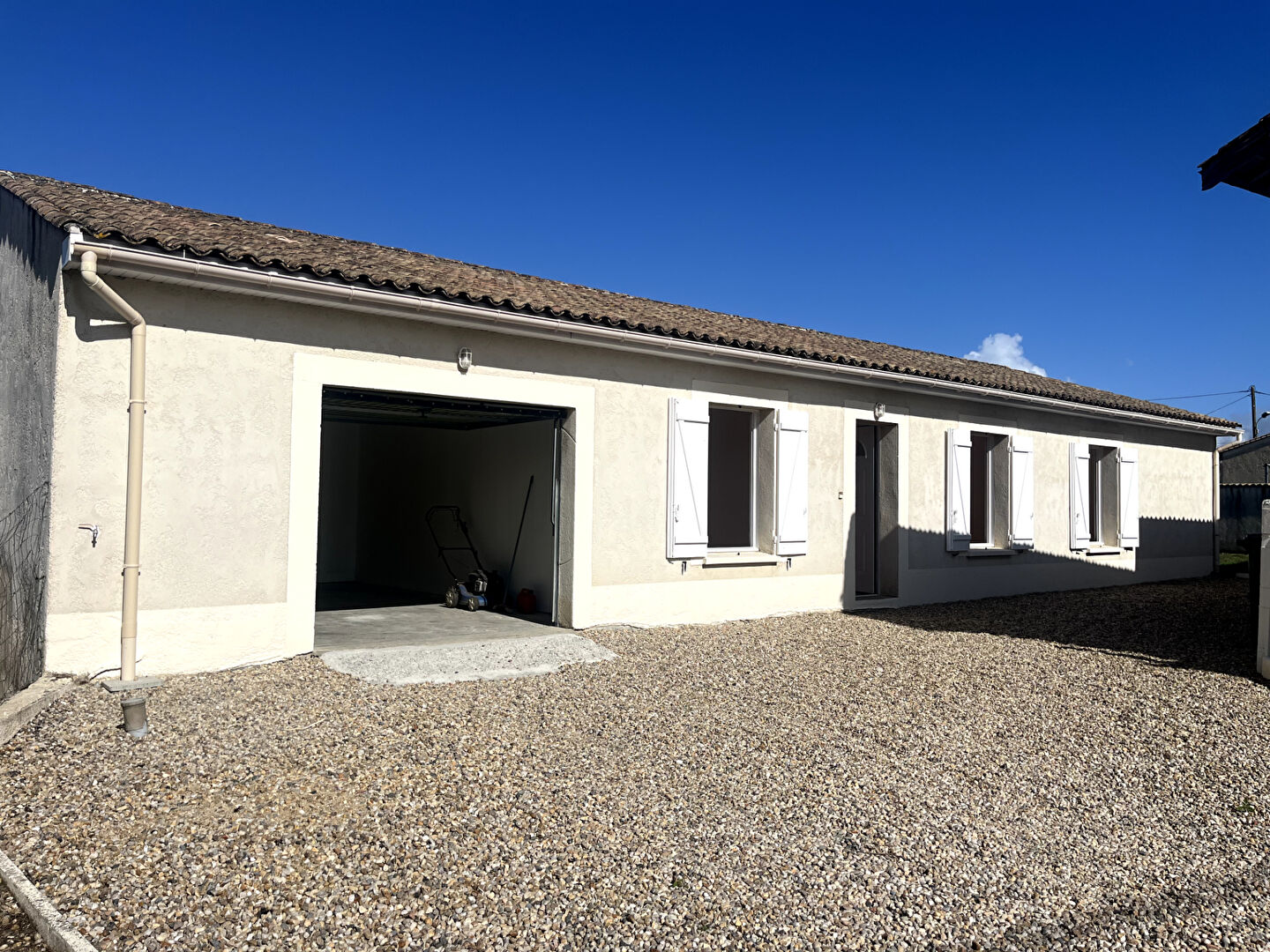 Maison 
GENSAC
 5052