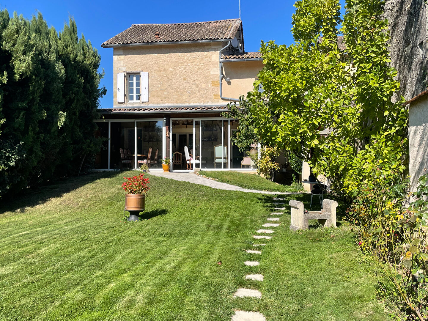 Maison 
RAUZAN
 5118