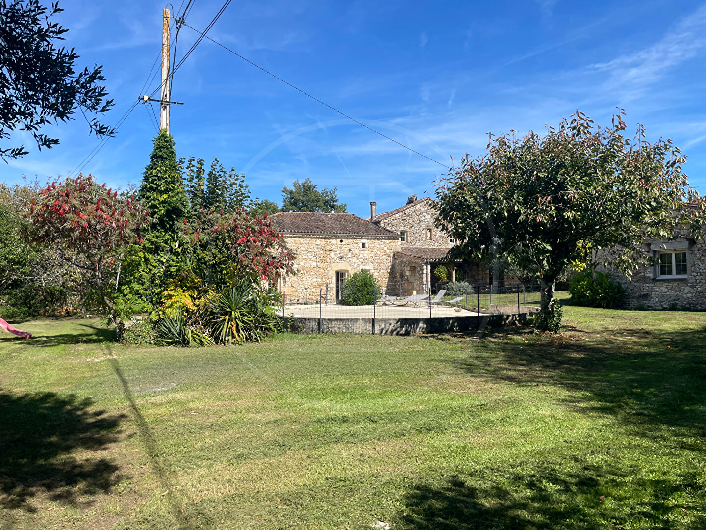 Maison 
GENSAC
 5134