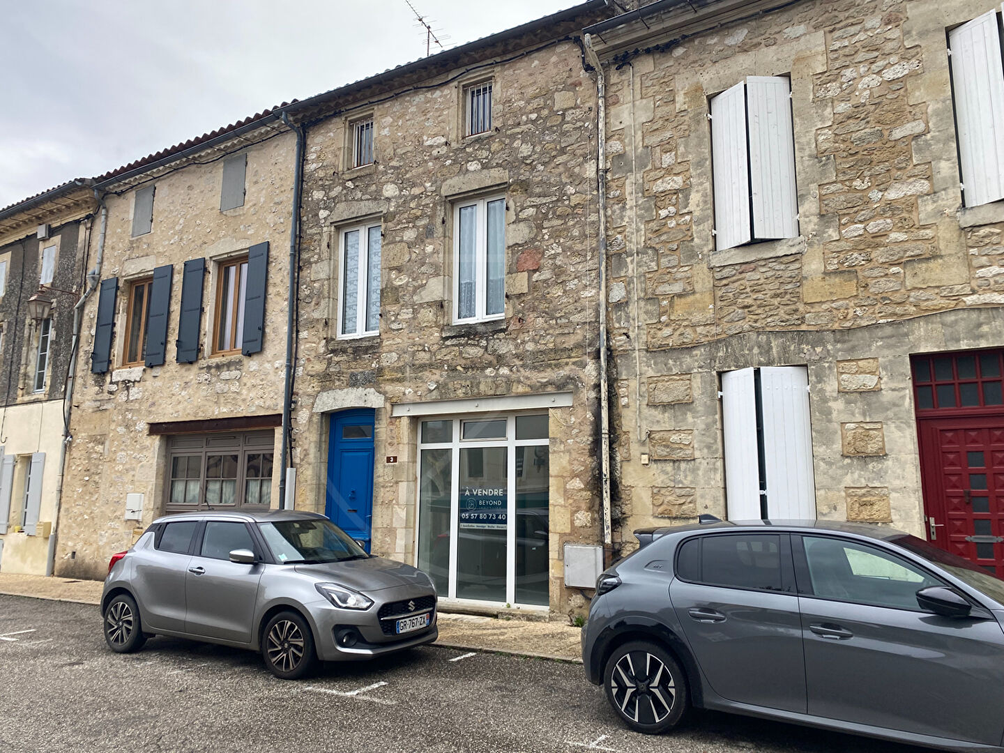 Maison 
GENSAC
 5137