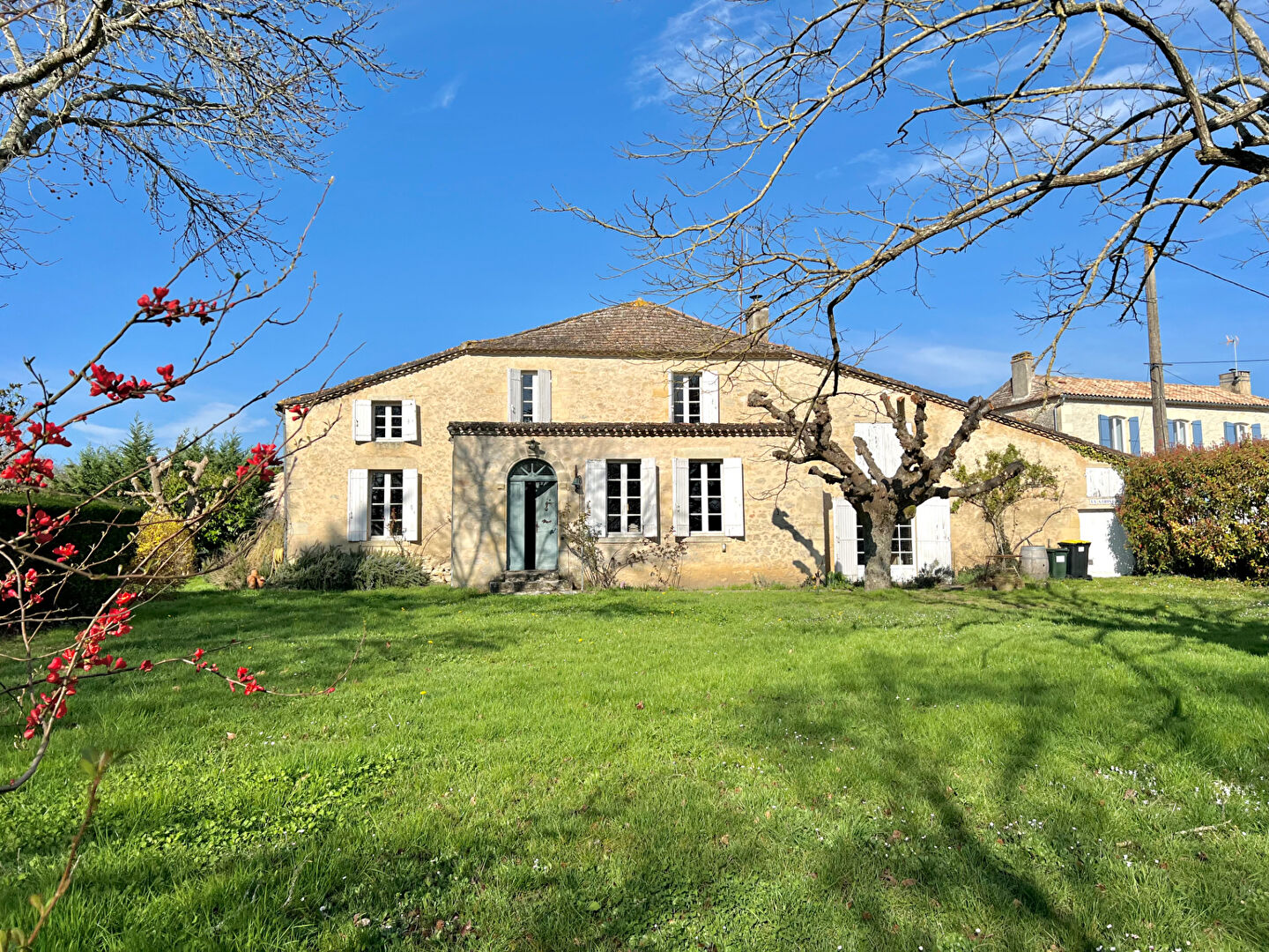 Maison 
MONSEGUR
 5956
