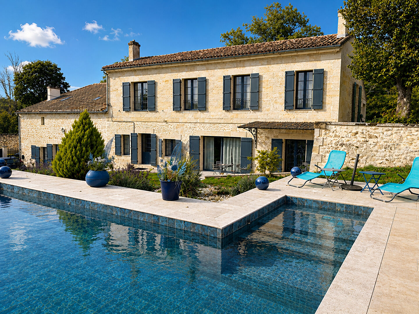 Magnifique demeure en pierre avec piscine et gîte