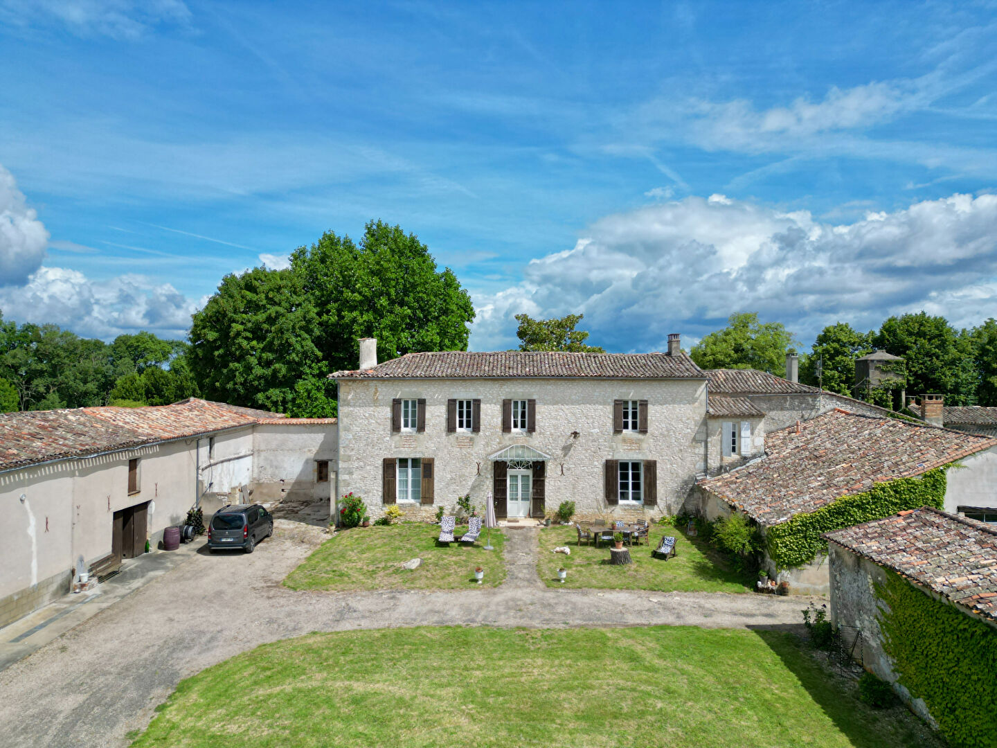 Domaine de charme et dépendances