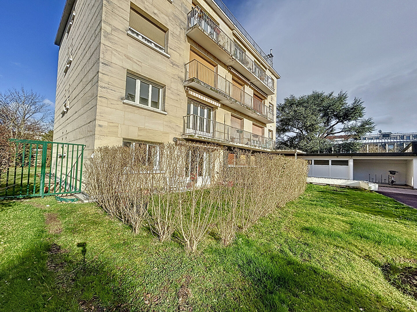 Photo Appartement Fontainebleau 3 pièce(s) 67,69 M2 image 3/6