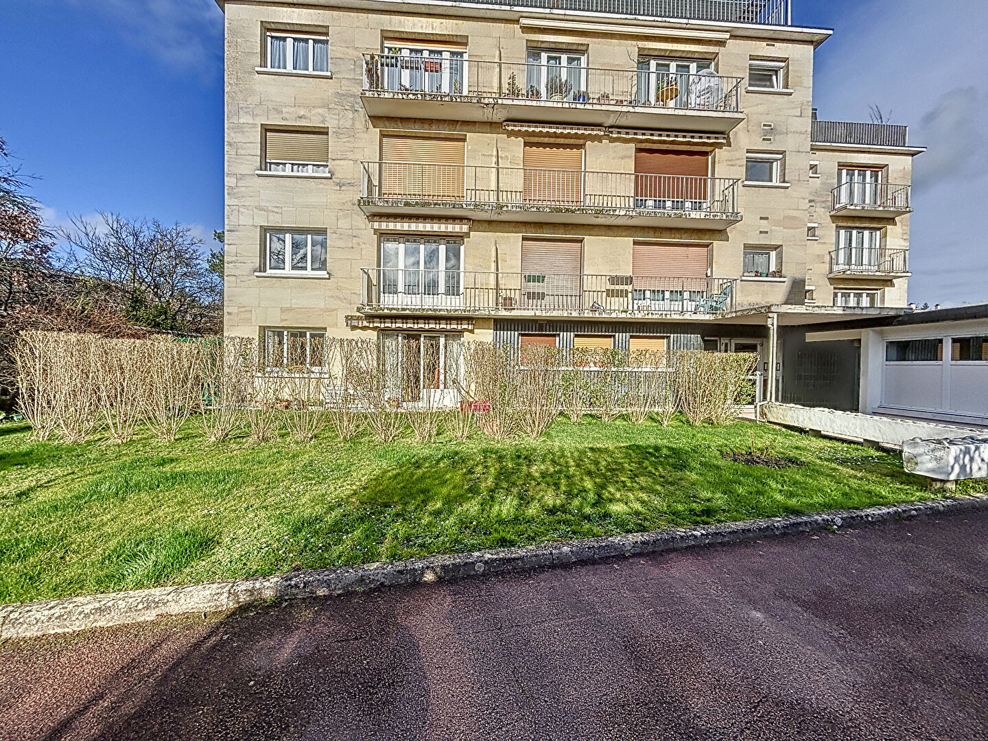 Photo Appartement Fontainebleau 3 pièce(s) 67,69 M2 image 4/6