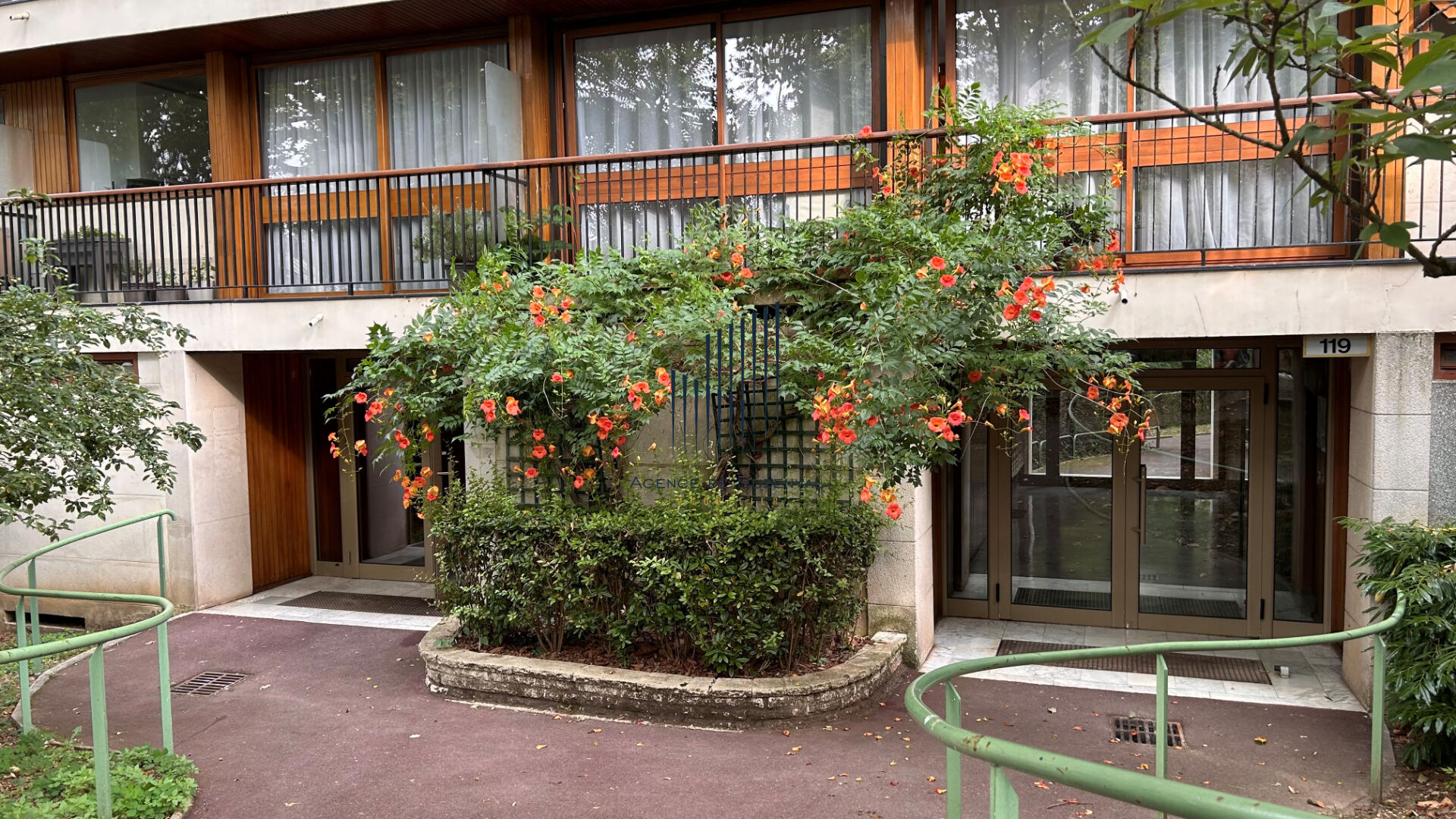 Agence immobilière de BUZENVAL IMMOBILIER Rueil-malmaison
