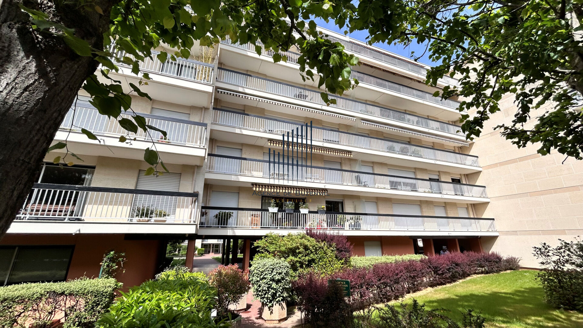 Agence immobilière de BUZENVAL IMMOBILIER Rueil-malmaison