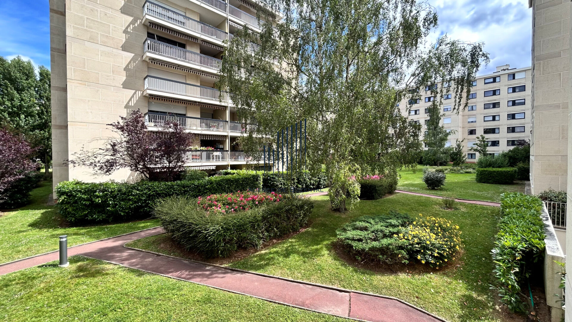 Agence immobilière de BUZENVAL IMMOBILIER Rueil-malmaison