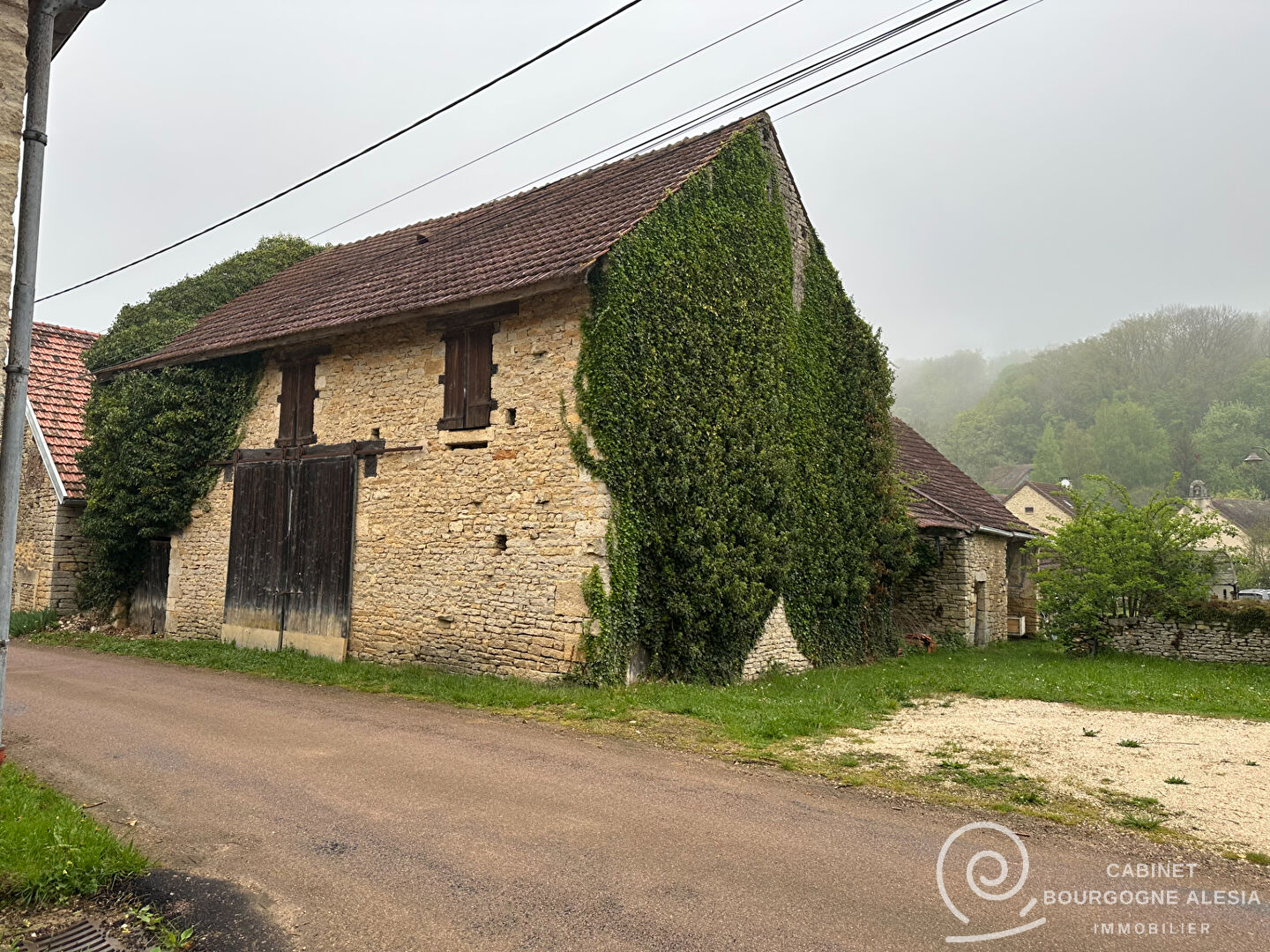 Grange Venarey Les Laumes 2 pièce(s) 90 m2