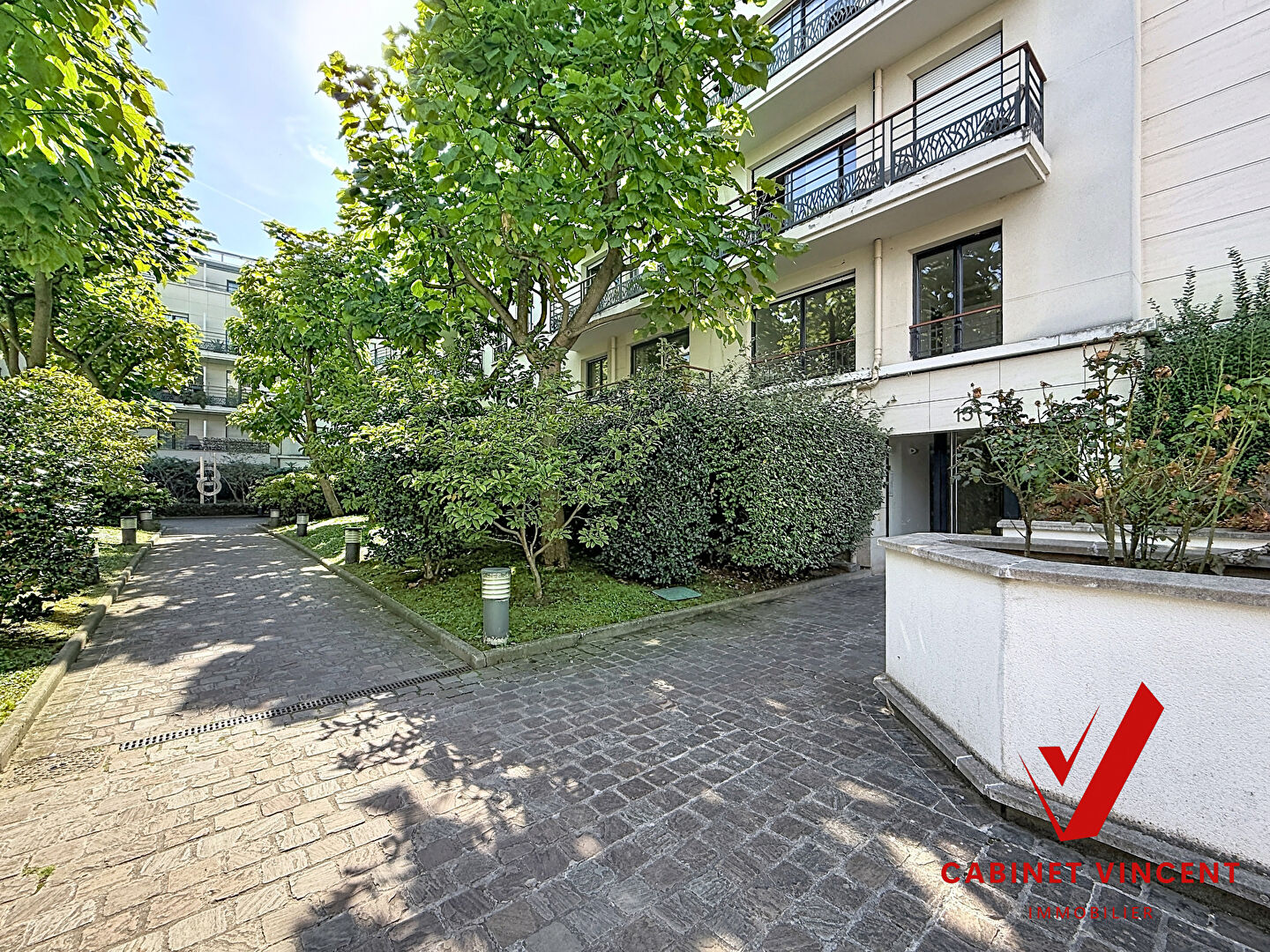 Appartement 3 pièces - 2 chambres - balcon - Parking