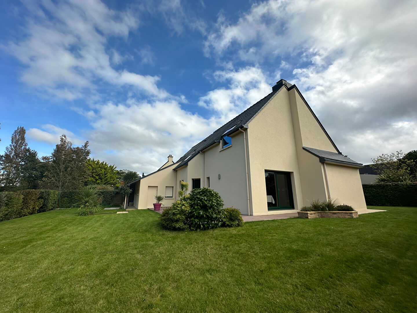 Photo LA MEZIERE - MAISON - 207.9M2 - TERRAIN 662m2 - image 6/6