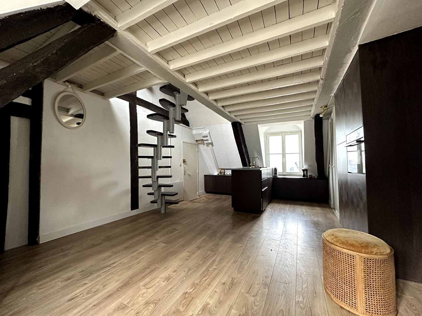 Photo APPARTEMENT  - T1bis - 42,43M2 AU SOL ET 25,99M2 CARREZ - DUPLEX - DERNIER ÉTAGE -LES LICES - PALAIS DES CONGRÈS - image 5/6