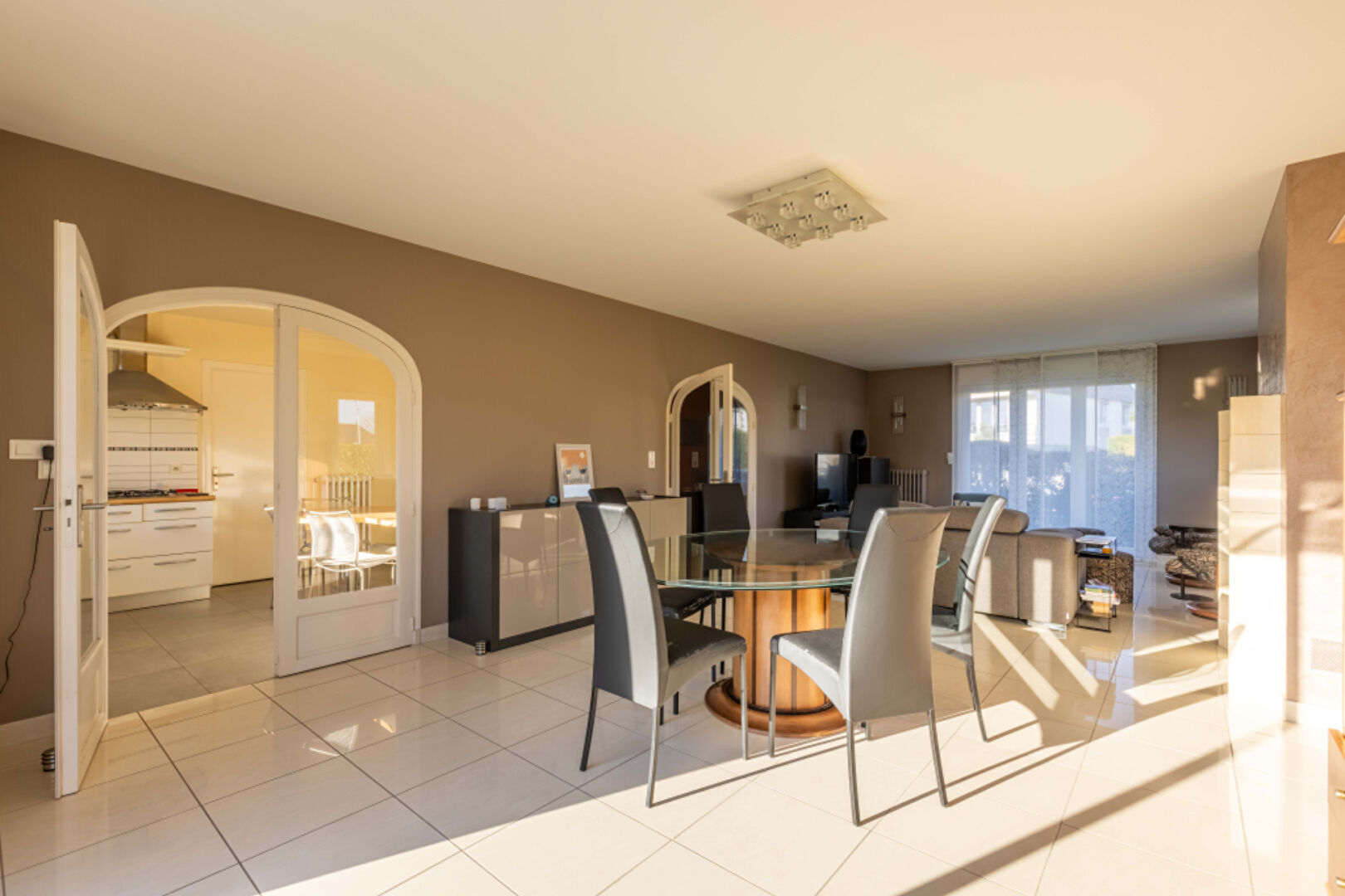 Photo Maison - 7 pièces - 145 m2 - 5 Chambres image 5/6