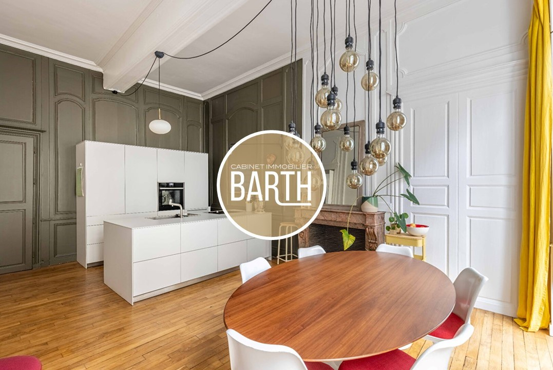 Photo APPARTEMENT D'EXCEPTION EN HYPER-CENTRE DE RENNES - PROCHE PLACE DE LA MAIRIE/OPERA - T5 - 175,03 m² Carrez et 187,14 m² Surface au sol image 3/6